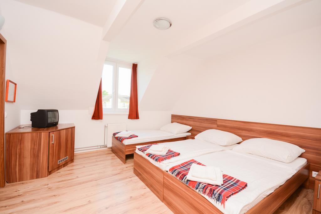 Hotel Hethland Zamardi Vsz Ueduelo Zewnętrze zdjęcie